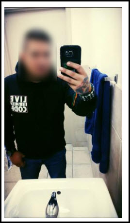 bathroom dating profile photo