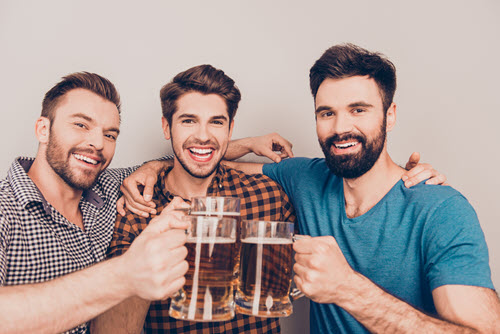 What is the perfect group photo for dating apps?